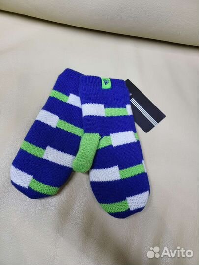 Варежки Adidas новые детские р S