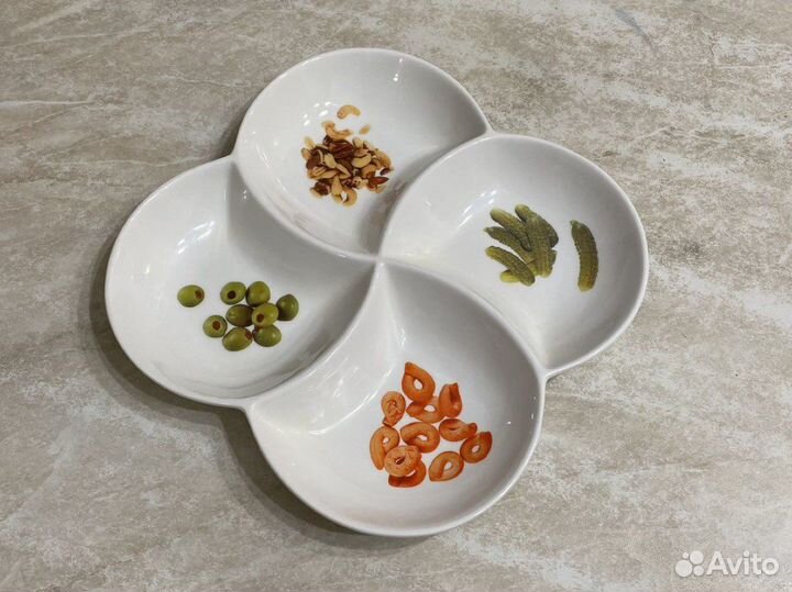 Менажница 4 секции посуда для сервировки 22*22