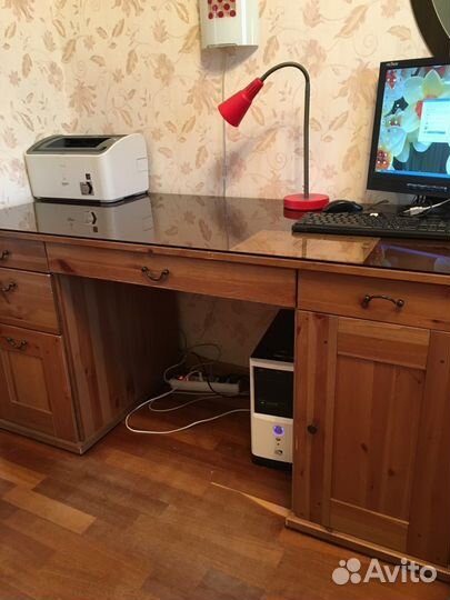 Письменный стол