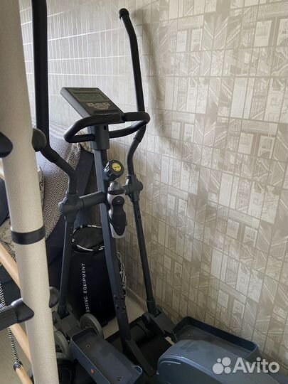 Эллиптический тренажер torneo