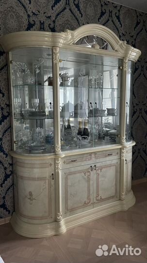 Буфет витрина 4-х дверная