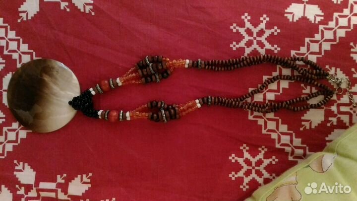 Этно украшение с перламутром