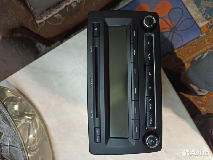 Штатная магнитола на skoda octavia a5