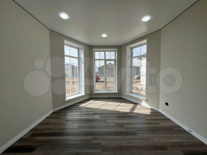 Дом 136 м² на участке 8 сот.