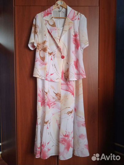 Летний женский костюм 48