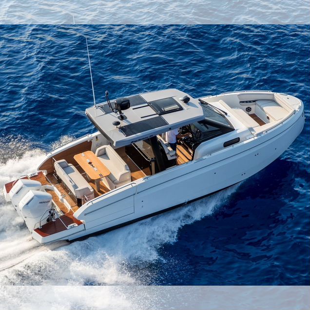 Моторная яхта Beneteau Gran Turismo 35