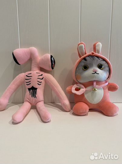 Игрушка сиреноголовый и котик в пижаме