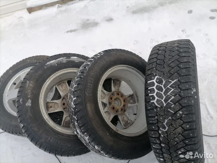 Continental Conti4x4IceContact 215/70 R16