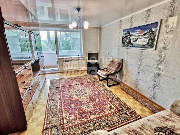 2-к. квартира, 47 м², 4/10 эт.