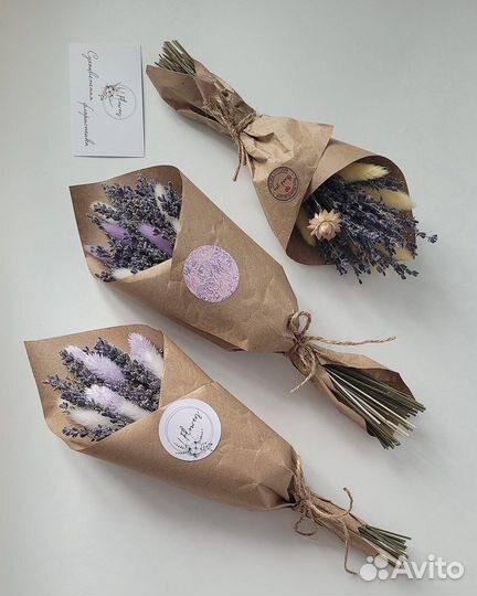 Букет из лаванды и сухоцветов