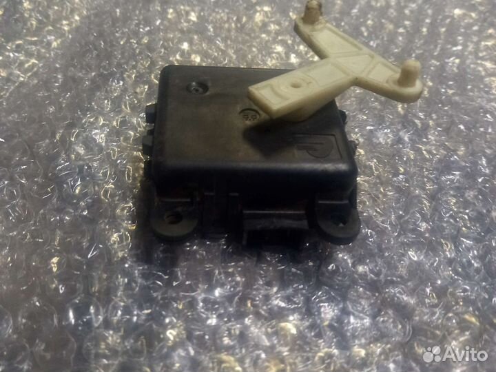 Ниссан альмера N 16 регулятор заслонки печки