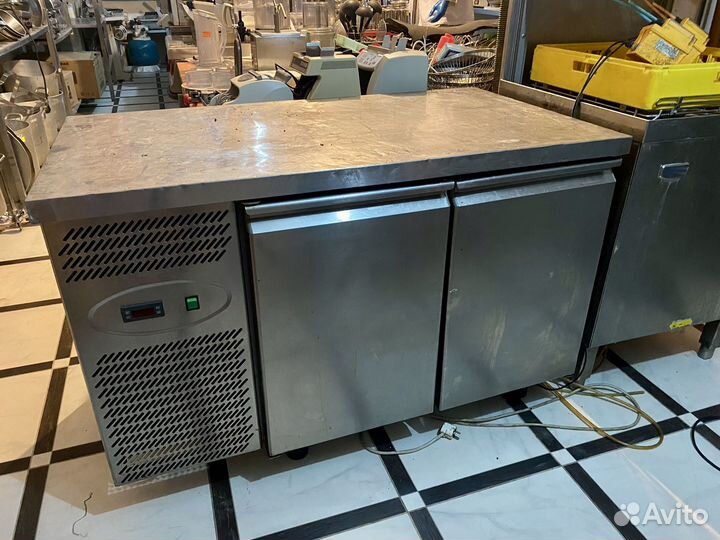 Стол холодильный