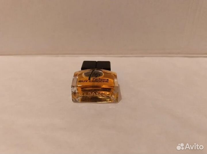 Fidji, Guy Laroche, духи, 2 мл и Cerruti edt 7 мл