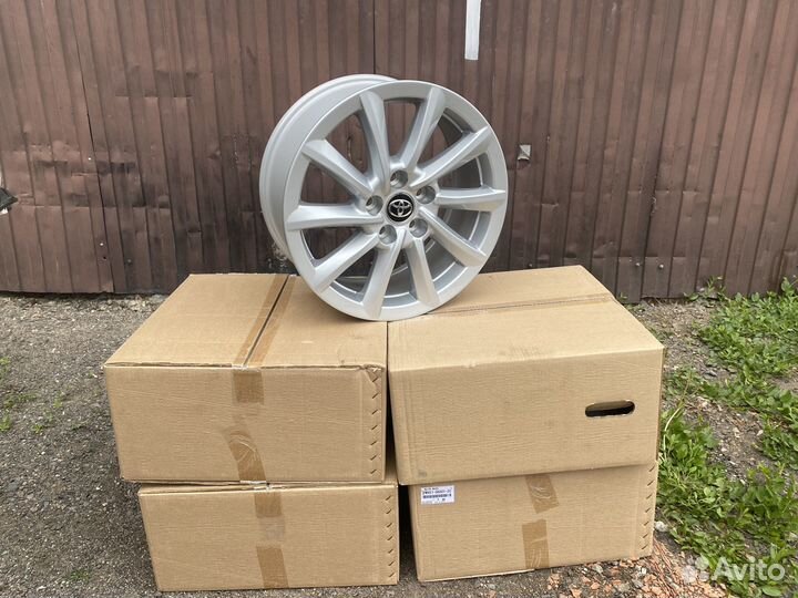 Новенькие Оригинал Диски Тойота 5 114,3 R17