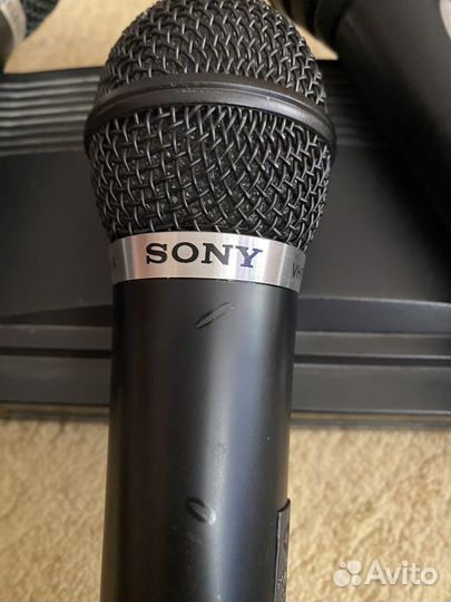 Караоке с 2 беспроводными и 2 проводные микрофоны