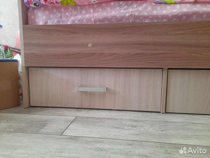 Кровать