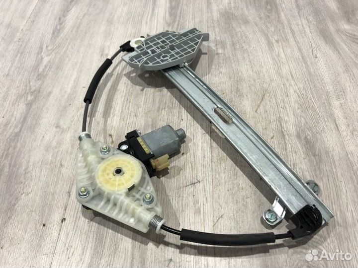 Стеклоподъемник задний левый Kia Rio X-Line G4FG