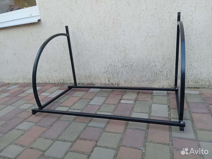 Полка для хранения колёс, шин