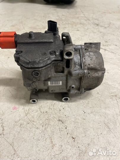 Компрессор кондиционера Toyota Prius ZVW30 2ZR-FXE