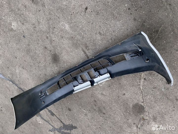 Бампер передний Toyota Ipsum SXM10 5211944010