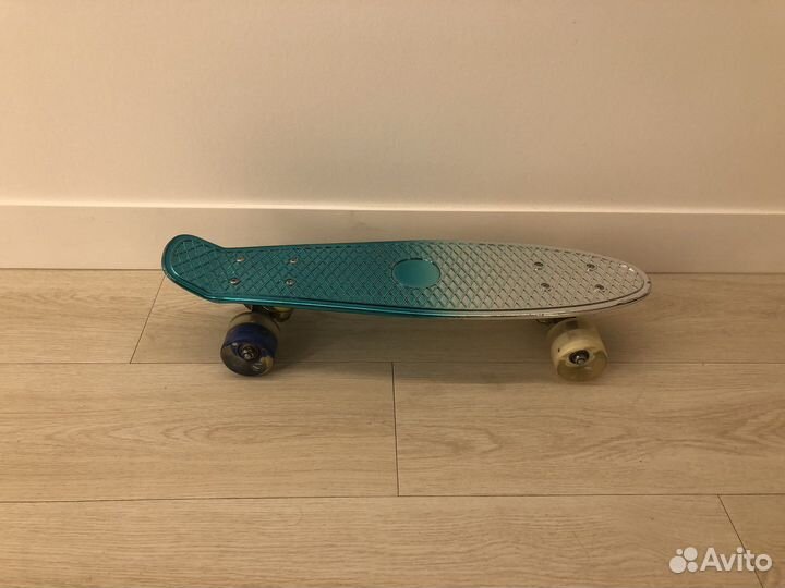 Скейтборд детский светящийся