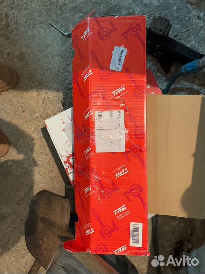 Амортизатор задний TRW