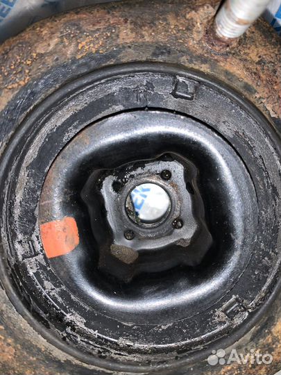 Опоры амортизатора задние Toyota Camry 40