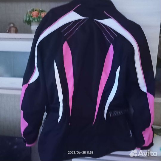 Женская мотокуртка Unhanter