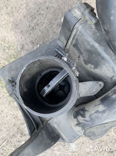 Корпус воздушного фильтра Ford Focus III V2,0