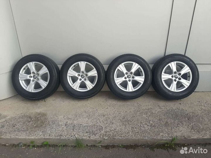 Yokohama BluEarth RV-02 215/65 R16