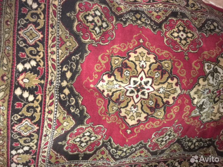 Ковер шерстяной