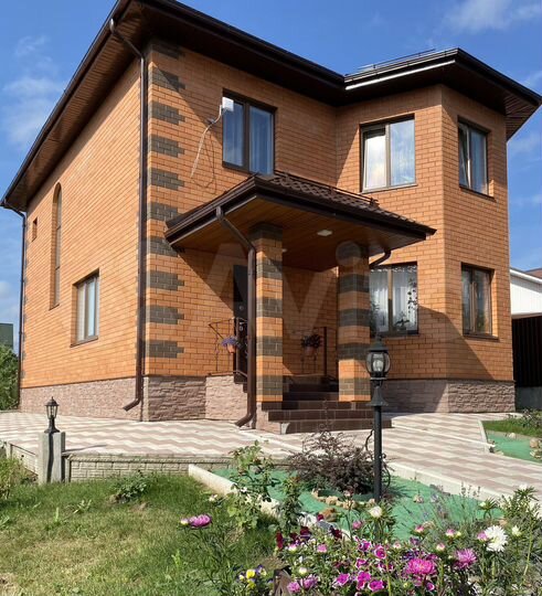 Дом 182 м² на участке 9,5 сот.