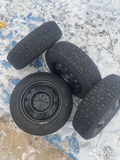 Pirelli Ice Zero 185/65 R15 92T