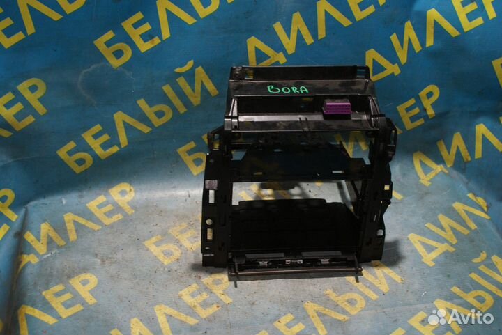 Рамка магнитолы Volkswagen Bora