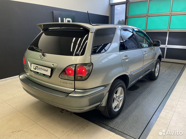 Toyota Harrier 2.4 AT, 2002, 383 400 км