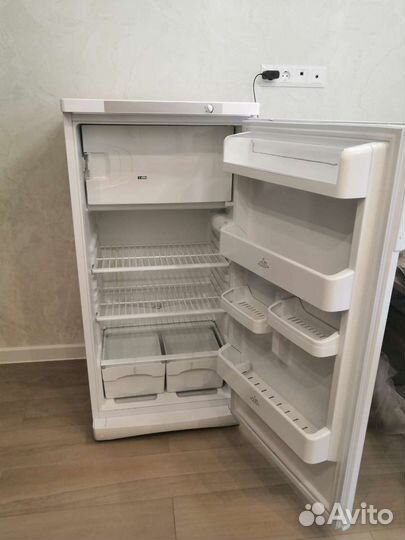 Холодильник бу stinol