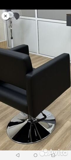 Стол для маникюра новый