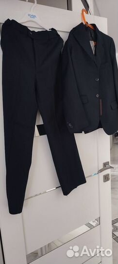 Школьный костюм для мальчика 140-146 новый