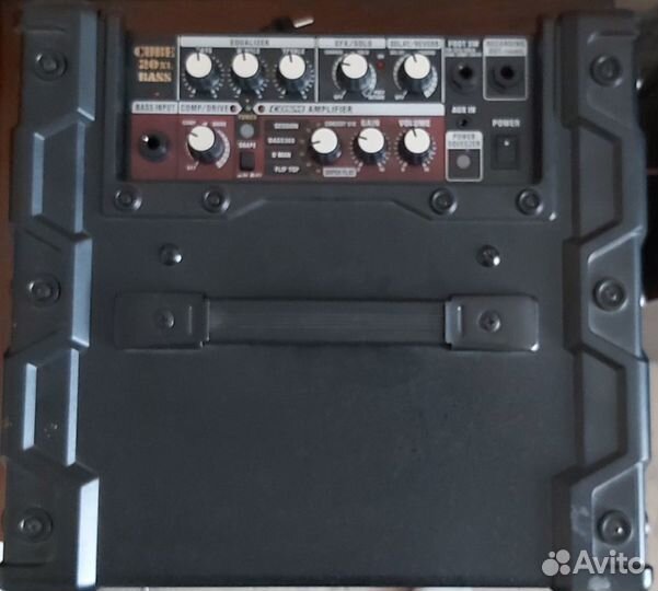 Комбоусилитель для баса roland cube-20xl