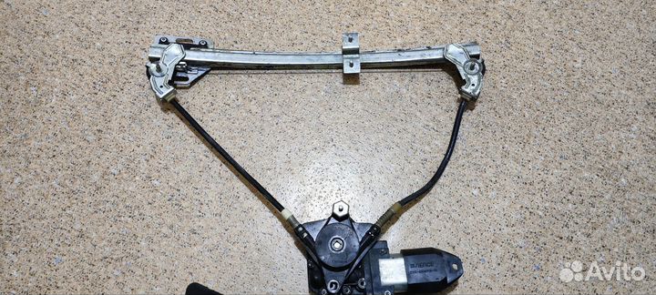 Электростеклоподъемник priora