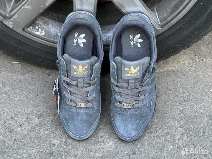 Кроссовки Adidas Classic