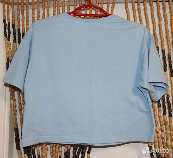 Голубая футболка с принтом
