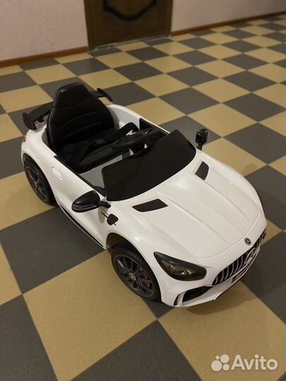 Электромобиль