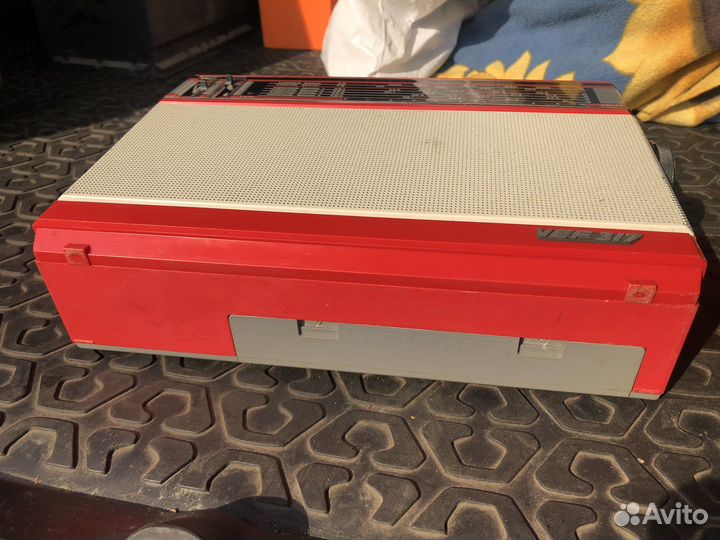 Радиоприемник Vef 317 красный