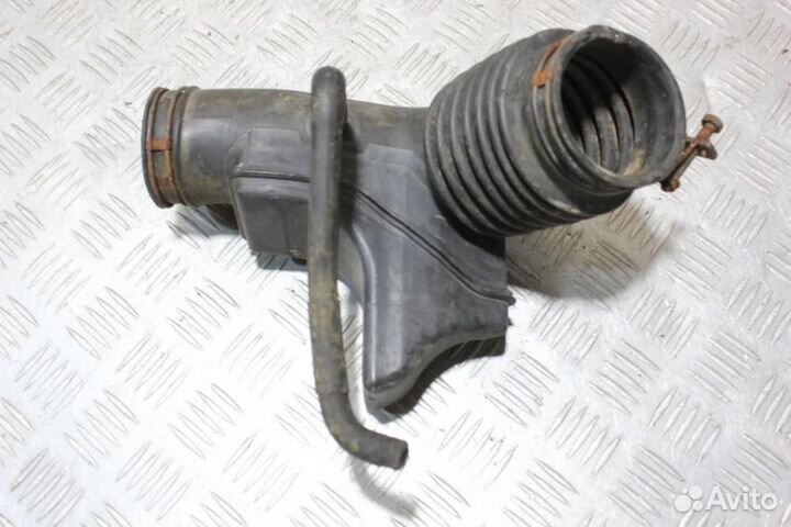 Патрубок воздушного фильтра Kia Cerato 2004-2008