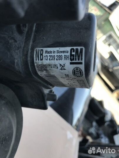 Фара правая Opel Astra H