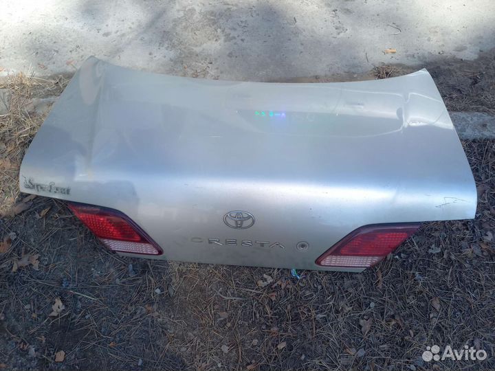 Продам крышку багажника cresta 100 рестаил