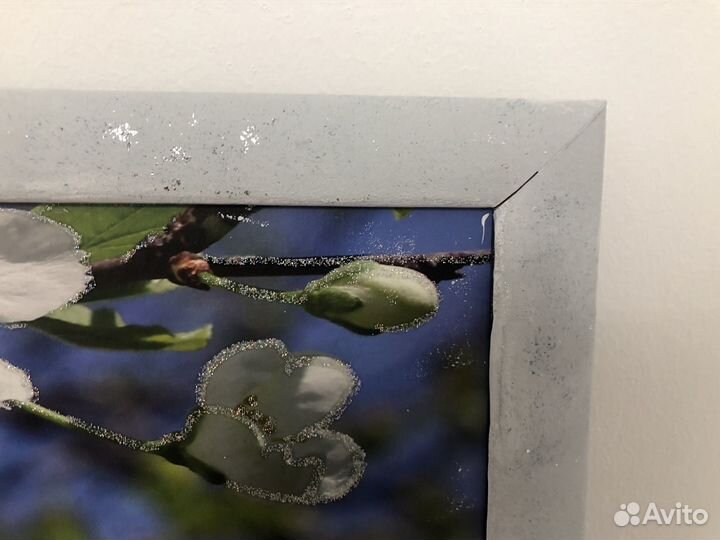 Картина лебеди на озере