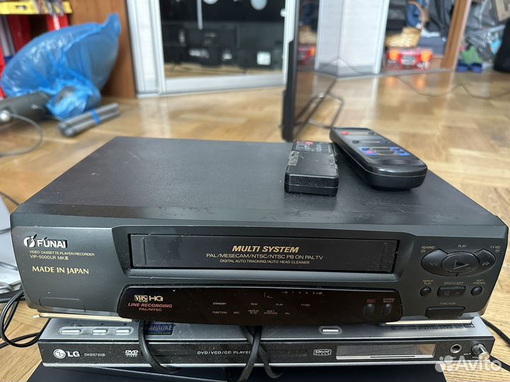 Видеомагнитофон и двд