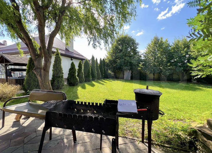 Дом 588 м² на участке 25 сот.